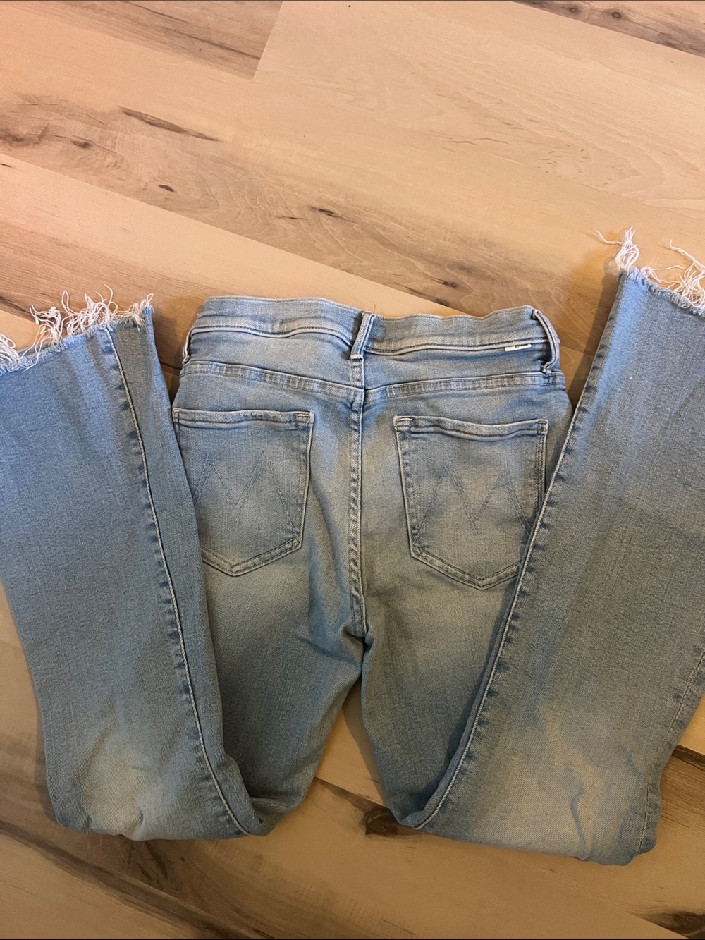 Light Blue Women's Denim Jeans - Mothers Weekender fray - Picture 5 of 7